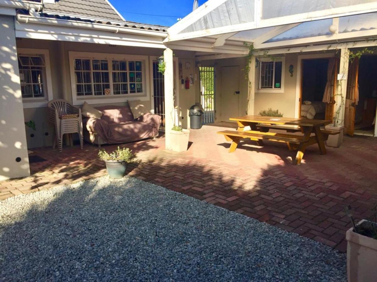 Keedols Inn & Backpackers Книсна Екстериор снимка