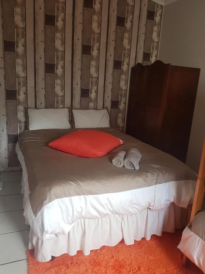 Keedols Inn & Backpackers Книсна Екстериор снимка