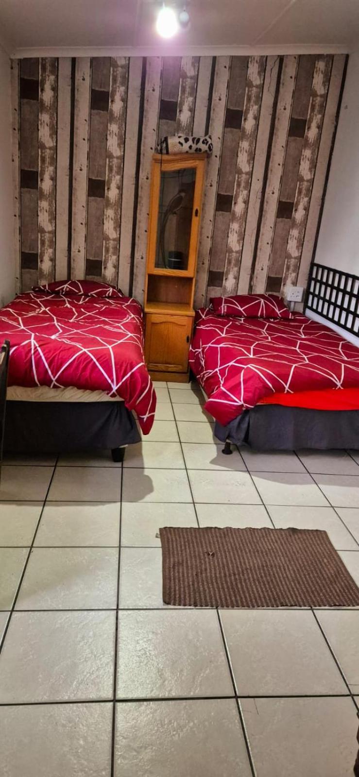 Keedols Inn & Backpackers Книсна Екстериор снимка